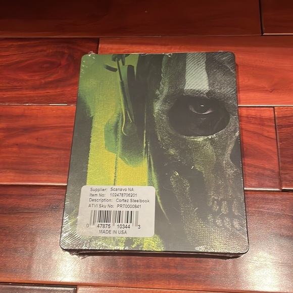 New sealed metal Csll of Duty PS5 game case 2022 MWII - Picture 2 of 2